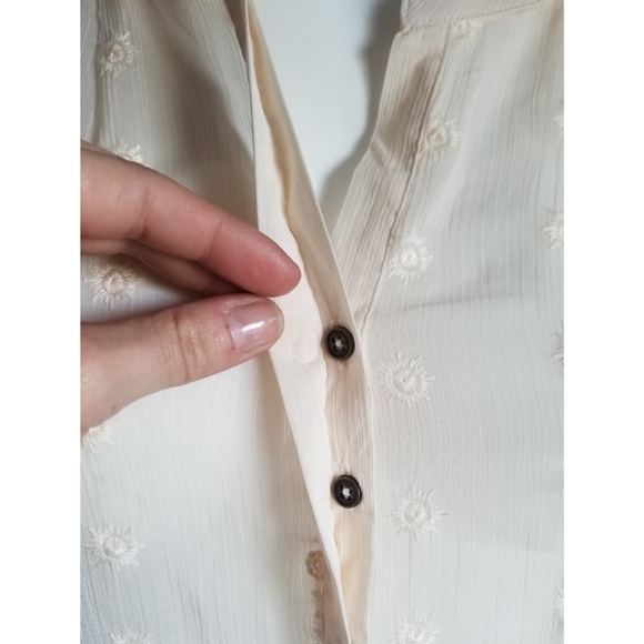 Knox Rose Sheer Embroidered Tunic - Picture 5 of 7